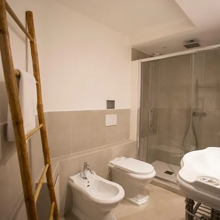 Dimora Sinibaldi فندق مبيت وإفطار 4*