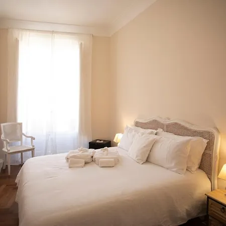 Dimora Sinibaldi Bed & Breakfast 4*
