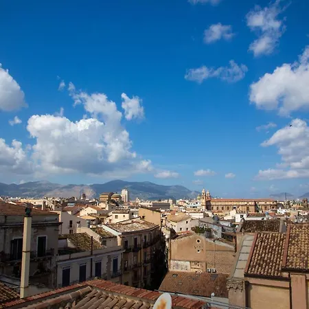 Dimora Sinibaldi Bed & Breakfast 4*