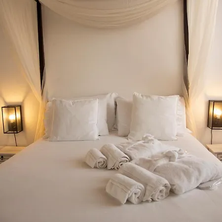 Dimora Sinibaldi Bed & Breakfast 4*