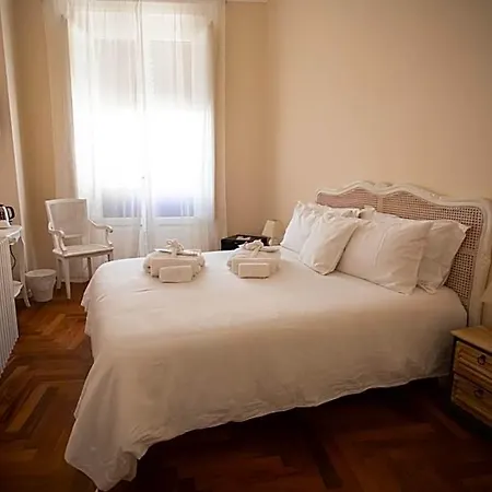 Dimora Sinibaldi Nocleg ze śniadaniem 4*