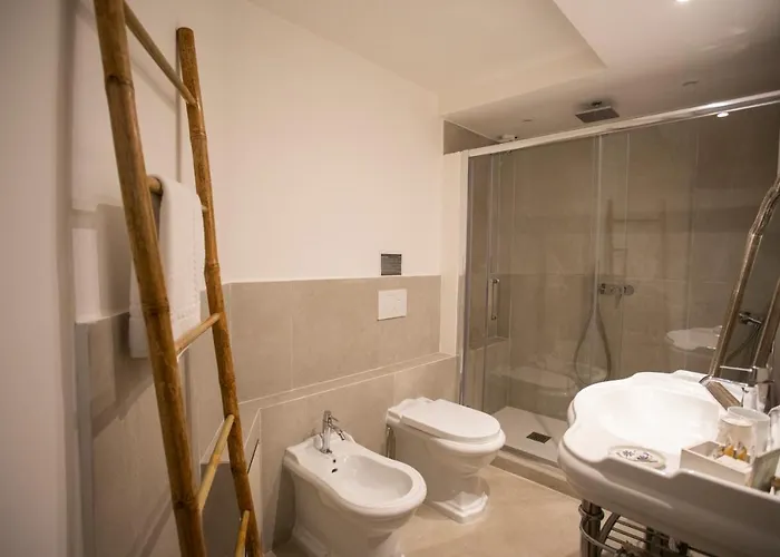 Dimora Sinibaldi Bed & Breakfast 4*