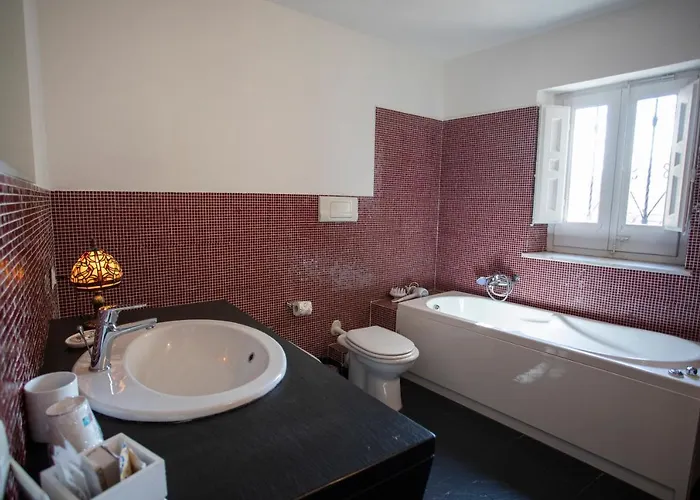 Bed & Breakfast Dimora Sinibaldi 4*