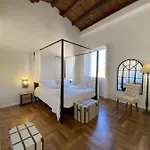 Dimora Sinibaldi فندق مبيت وإفطار 4*